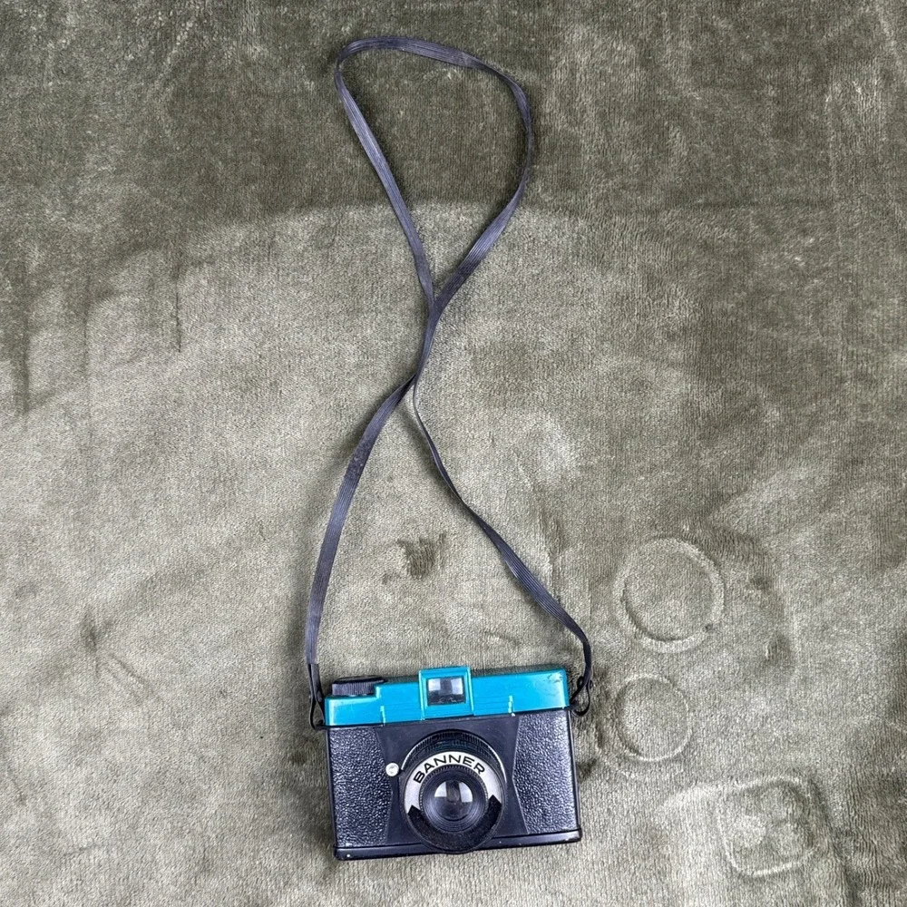 Vintage Banner W20A 120 Film Camera Hong Kong Diana Clone Toy Camera Retro